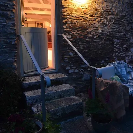 Lodge Trethella Farm